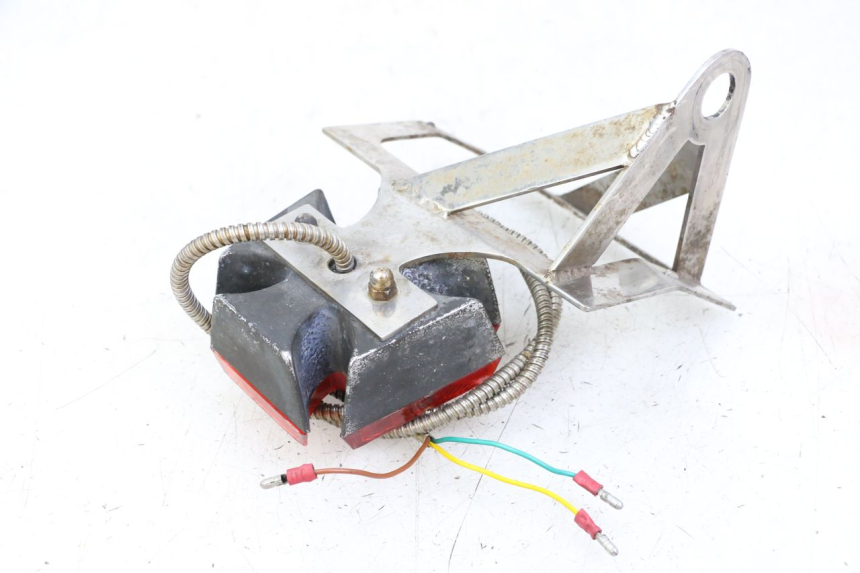 photo de Luz traseira HONDA VT C2 SHADOW 750 (1997 - 2001) - Pontos de fixação
