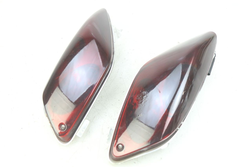 photo de Luz traseira YAMAHA XMAX X-MAX 125 (2006 - 2009) - Marcações e referências