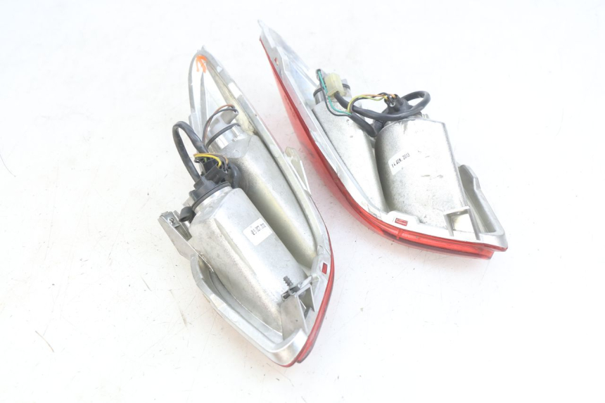 photo de Luz traseira YAMAHA X-MAX XMAX 125 (2010 - 2013) - Detalhe da peça