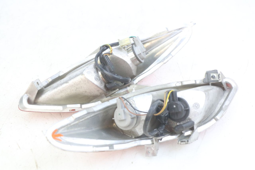 photo de Luz traseira YAMAHA X-MAX XMAX 125 (2010 - 2013) - Zoom do estado de desgaste