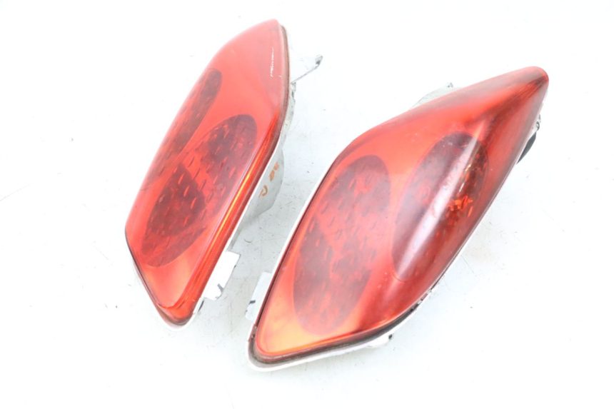 photo de Luz traseira YAMAHA XMAX X-MAX 125 (2006 - 2009) - Vista principal