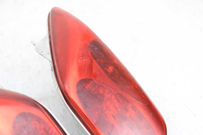 photo de Luz traseira YAMAHA XMAX X-MAX 125 (2006 - 2009) - Vista do produto