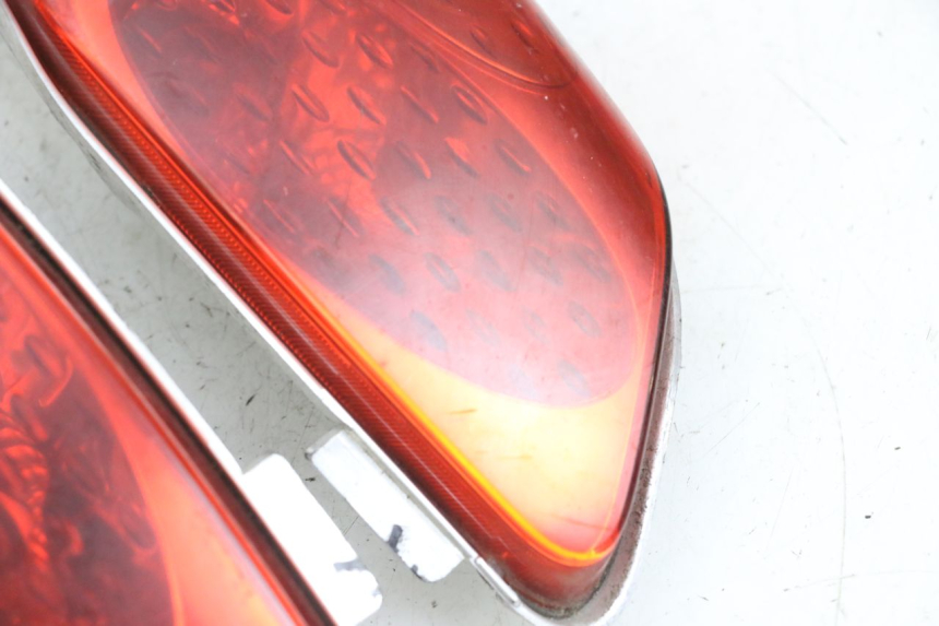 photo de Luz traseira YAMAHA XMAX X-MAX 125 (2006 - 2009) - Detalhes característicos