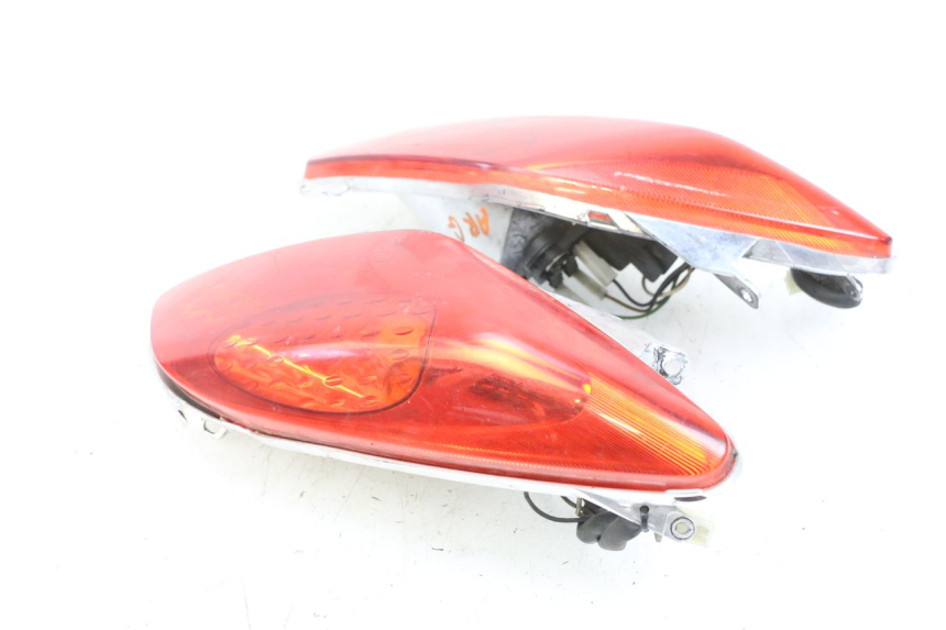 photo de Luz traseira YAMAHA XMAX X-MAX 125 (2006 - 2009) - Ângulo alternativo