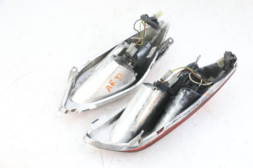 photo de Luz traseira YAMAHA XMAX X-MAX 125 (2006 - 2009) - Zoom do estado de desgaste
