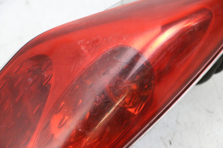 photo de Luz traseira YAMAHA XMAX X-MAX 125 (2006 - 2009) - Outro ângulo de visão