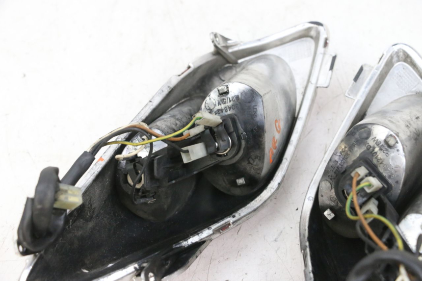 photo de Luz traseira YAMAHA XMAX X-MAX 125 (2006 - 2009) - Ampliação técnica