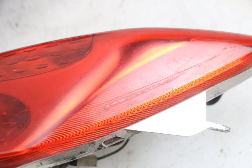 photo de Luz traseira YAMAHA XMAX X-MAX 125 (2006 - 2009) - Vista geral
