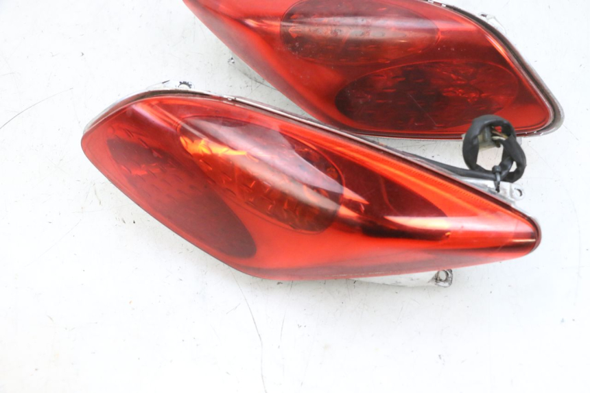 photo de Luz traseira YAMAHA XMAX X-MAX 125 (2006 - 2009) - Peça verificada