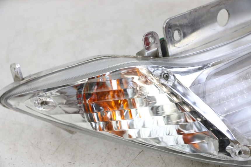photo de Luz traseira KYMCO XCITING 500 (2007 - 2010) - Outro ângulo de visão