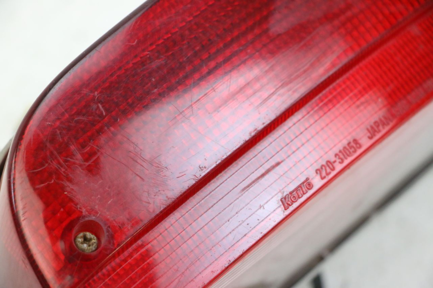 photo de Luz traseira YAMAHA XJN DIVERSION 600 (2000 - 2003) - Zoom do estado de desgaste
