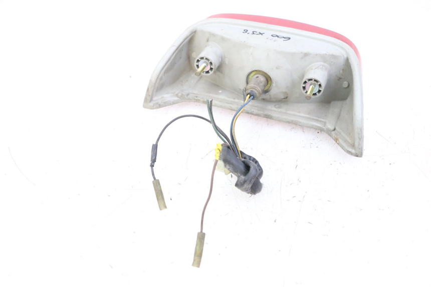 photo de Luz traseira YAMAHA XJN DIVERSION 600 (2000 - 2003) - Vista geral