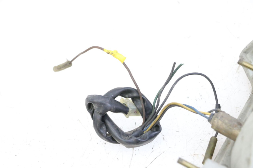 photo de Luz traseira YAMAHA XJN DIVERSION 600 (2000 - 2003) - Estado da superfície