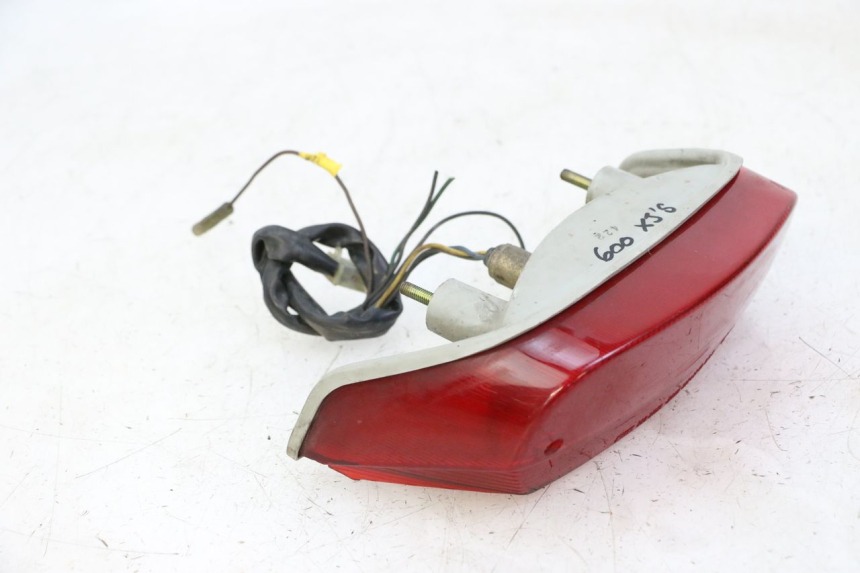 photo de Luz traseira YAMAHA XJN DIVERSION 600 (2000 - 2003) - Peça verificada
