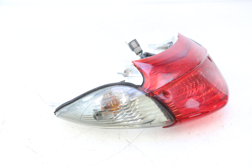 photo de LUZ TRASEIRA HONDA XLV VARADERO 125 (2007 - 2012) - Vista de perto