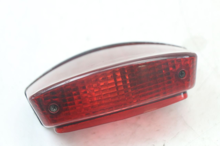 photo de Luz traseira PEUGEOT XP6 50 (1997 - 2003) - Vista principal