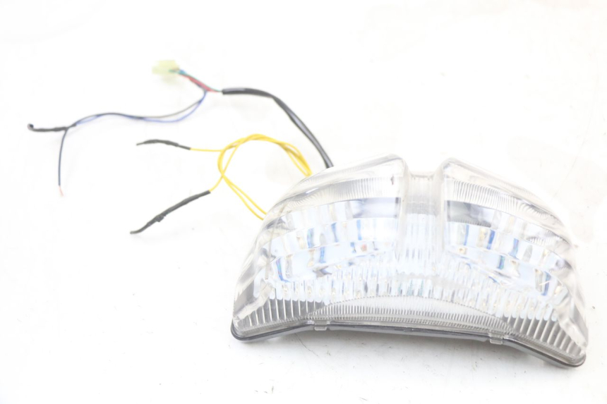 photo de Luz traseira YAMAHA FZ1 FAZER 1000 (2007 - 2009) - Detalhe da peça