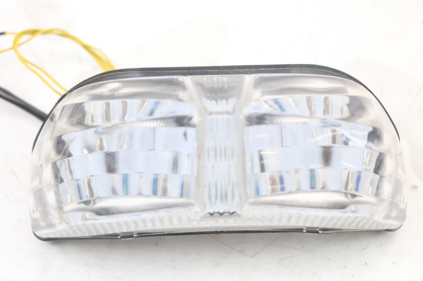 photo de Luz traseira YAMAHA FZ1 FAZER 1000 (2007 - 2009) - Outro ângulo de visão