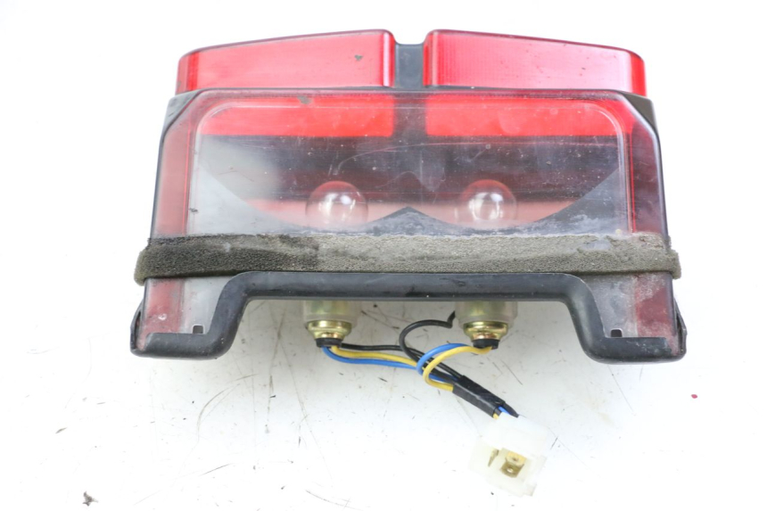 photo de Luz traseira YAMAHA FZS FAZER 600 (2001 - 2003) - Zoom do estado de desgaste