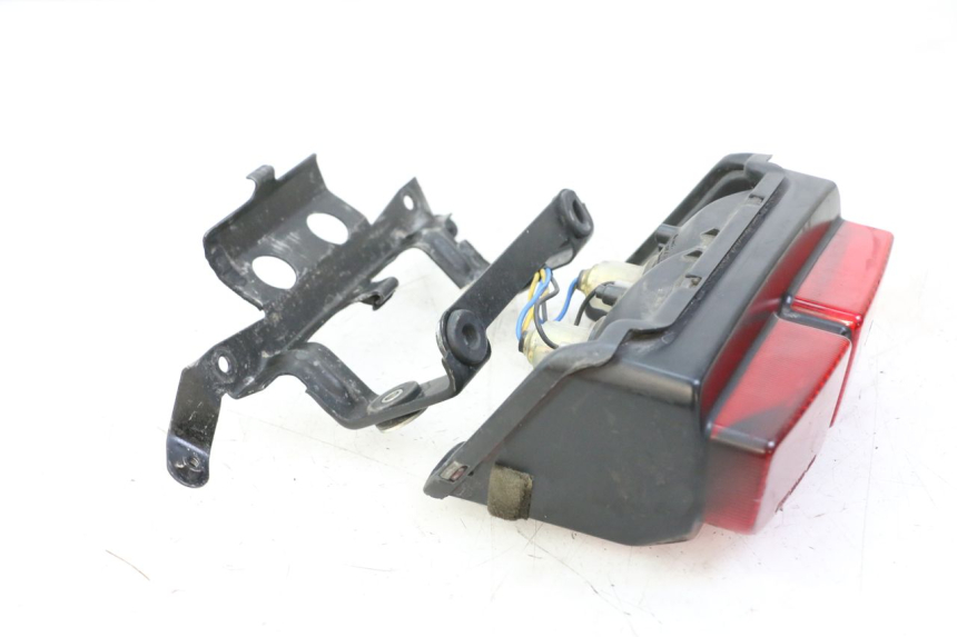 photo de Luz traseira YAMAHA FZS FAZER 600 (2001 - 2003) - Outro ângulo de visão