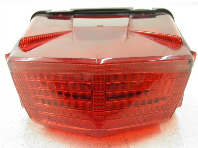 photo de Luz traseira YAMAHA TDM 900 (2004 - 2006) - Zoom do estado de desgaste