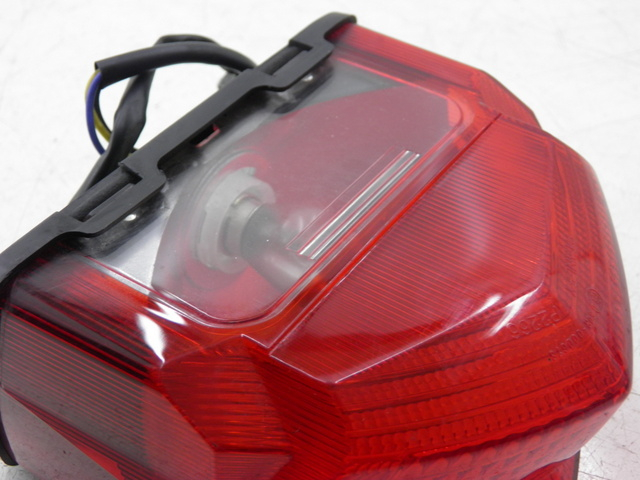 photo de Luz traseira YAMAHA TDM 900 (2004 - 2006) - Vista geral