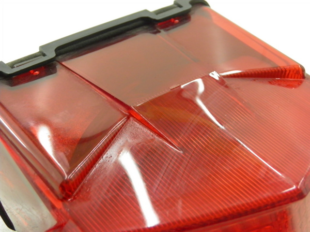 photo de Luz traseira YAMAHA TDM 900 (2004 - 2006) - Estado da superfície