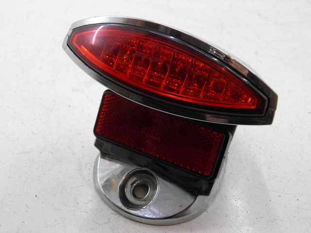 photo de Luz traseira YAMASAKI YM50QT-N3 RETRO 50 (2012 - 2014) - Vista principal