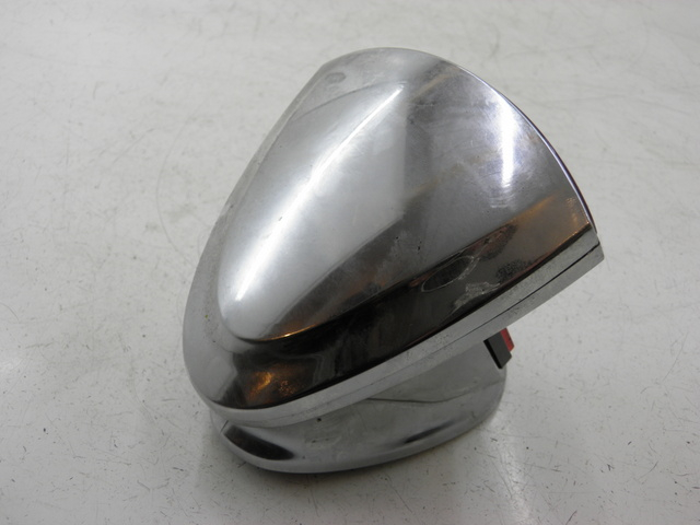 photo de Luz traseira YAMASAKI YM50QT-N3 RETRO 50 (2012 - 2014) - Pontos de fixação