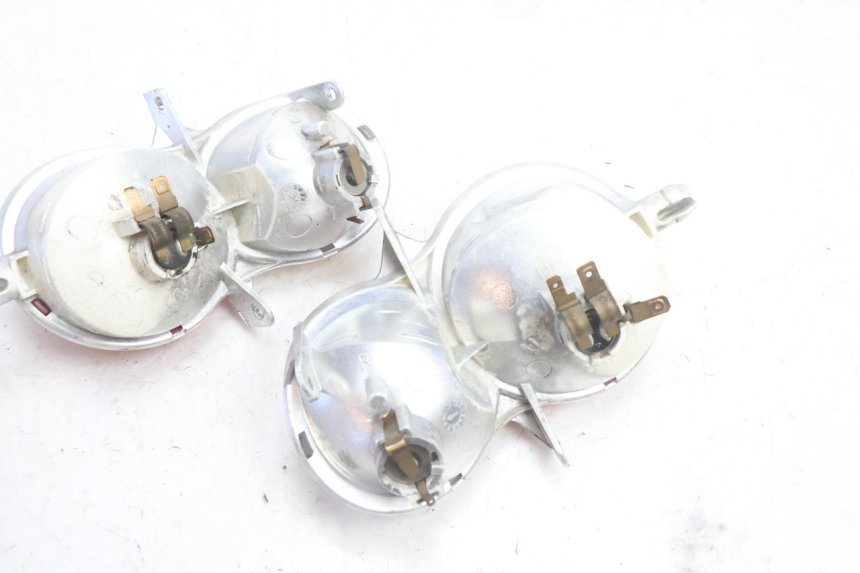 photo de Luz traseira YAMAHA YP MAJESTY 125 (2007 - 2010) - Zoom do estado de desgaste