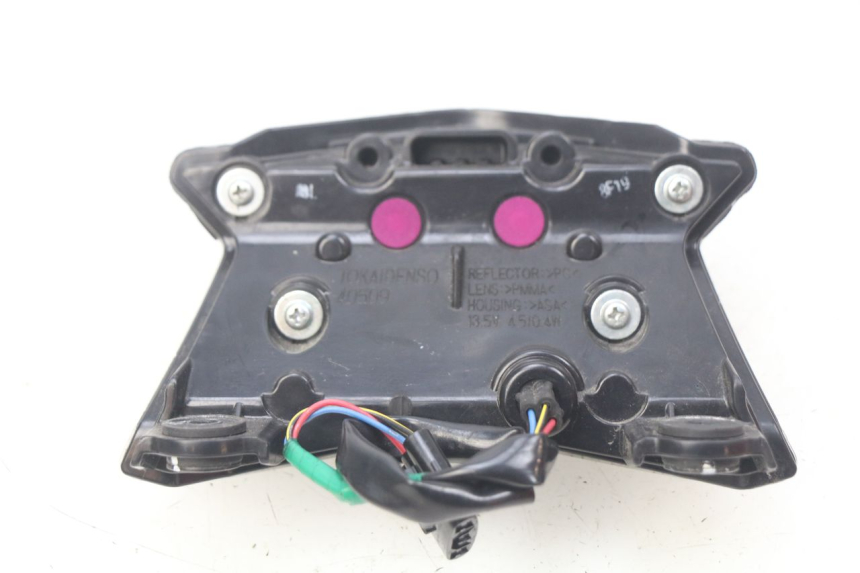 photo de Luz traseira KAWASAKI Z 650 (2016 - 2019) - Zoom do estado de desgaste