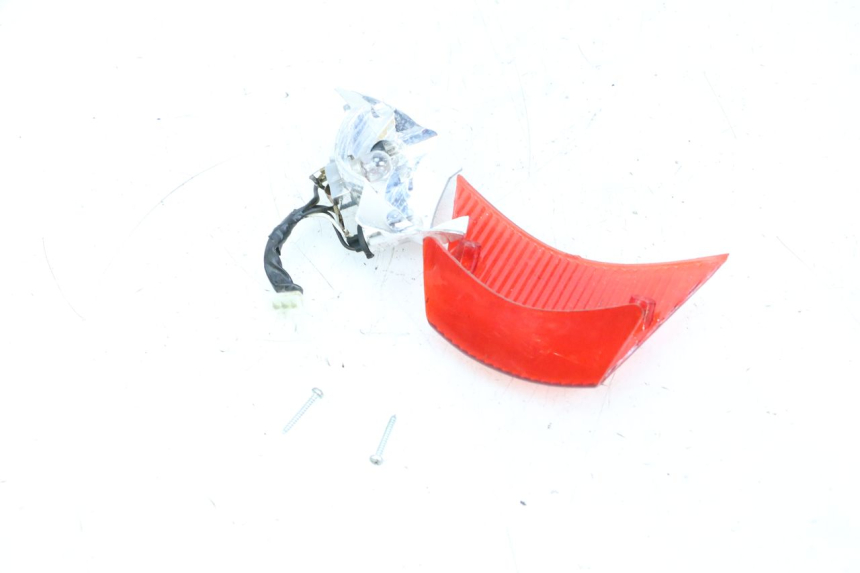 photo de Luz traseira PIAGGIO ZIP 4T 50 (2018 - 2020) - Pontos de fixação