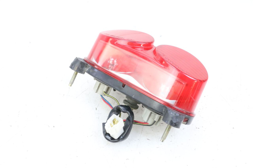 photo de Luz traseira KAWASAKI ZR 7 750 (1999 - 2004) - Zoom do estado de desgaste