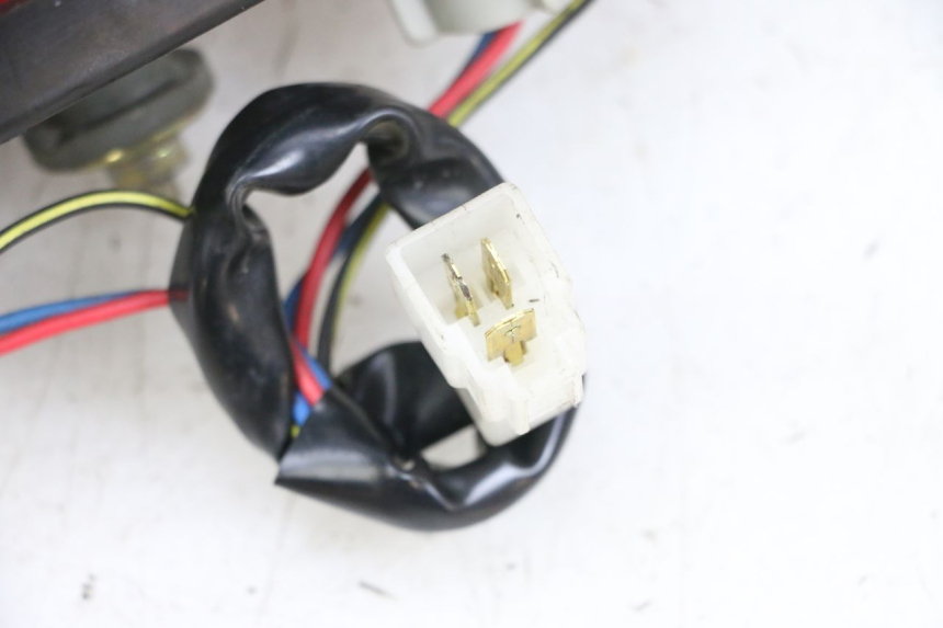 photo de Luz traseira KAWASAKI ZR 7 750 (1999 - 2004) - Ampliação técnica