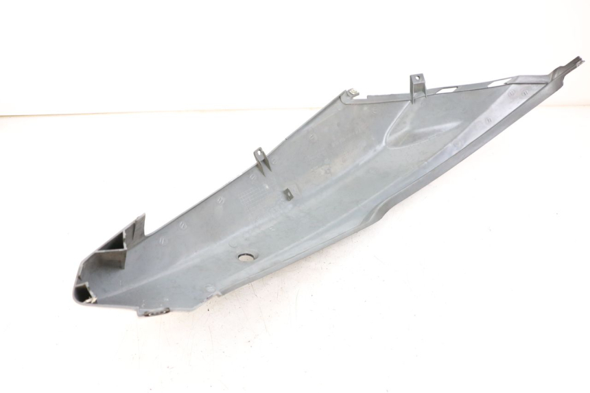 photo de LATERAL TRASEIRO DIREITO DAELIM A-FOUR 2T 50 (2005 - 2012) - Detalhe da peça