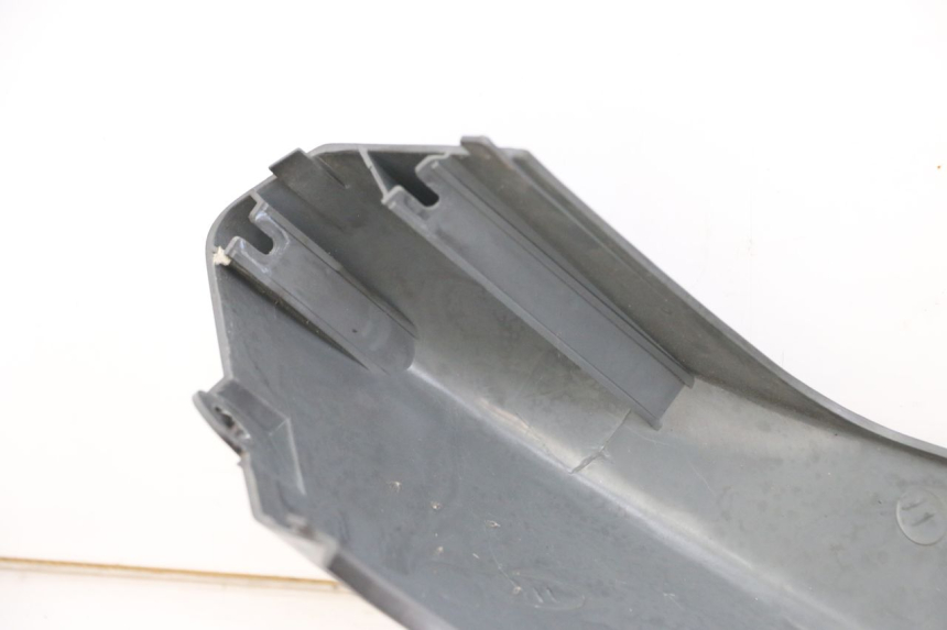 photo de LATERAL TRASEIRO DIREITO DAELIM A-FOUR 2T 50 (2005 - 2012) - Zoom do estado de desgaste