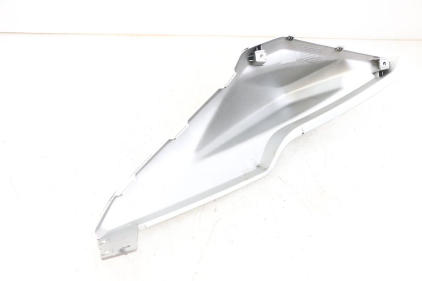 photo de LATERAL TRASEIRO DIREITO YAMAHA AEROX 2T 50 (2013 - 2017) - Detalhe da peça