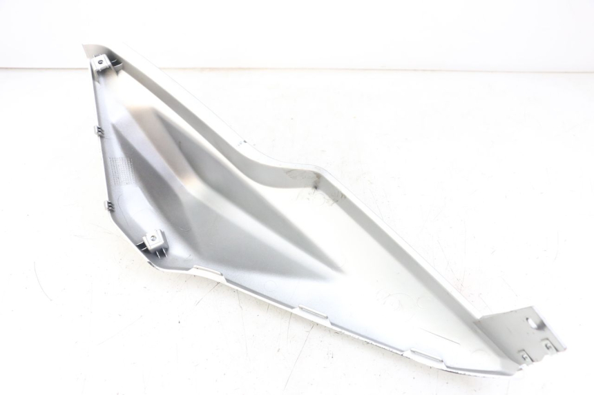 photo de LATERAL TRASEIRO DIREITO YAMAHA AEROX 2T 50 (2013 - 2017) - Zoom do estado de desgaste
