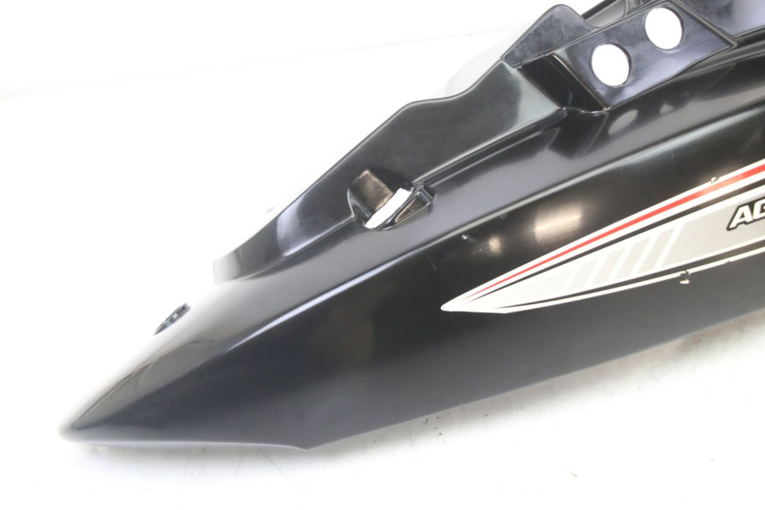 photo de LATERAL TRASEIRO DIREITO KYMCO AGILITY 4T 50 (2005 - 2018) - Detalhe da peça