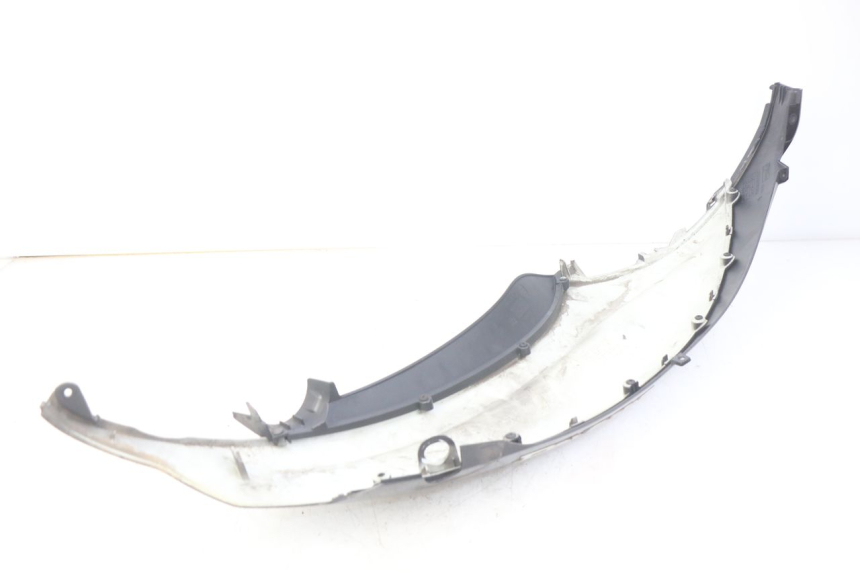 photo de LATERAL TRASEIRO DIREITO PIAGGIO BEVERLY 125 (2010 - 2015) - Zoom do estado de desgaste
