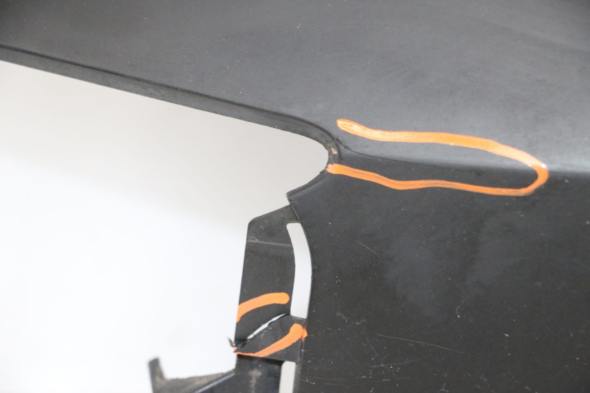 photo de LATERAL TRASEIRO DIREITO SUZUKI BURGMAN 125 (2007 - 2014) - Detalhe da peça