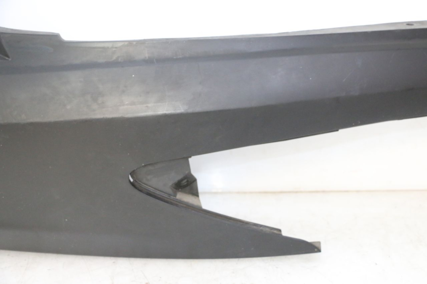 photo de LATERAL TRASEIRO DIREITO SUZUKI BURGMAN 125 (2007 - 2014) - Inspeção visual
