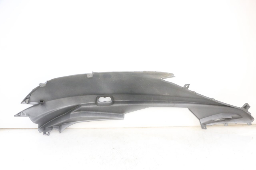 photo de LATERAL TRASEIRO DIREITO SUZUKI BURGMAN 650 (2013 - 2020) - Detalhe da peça