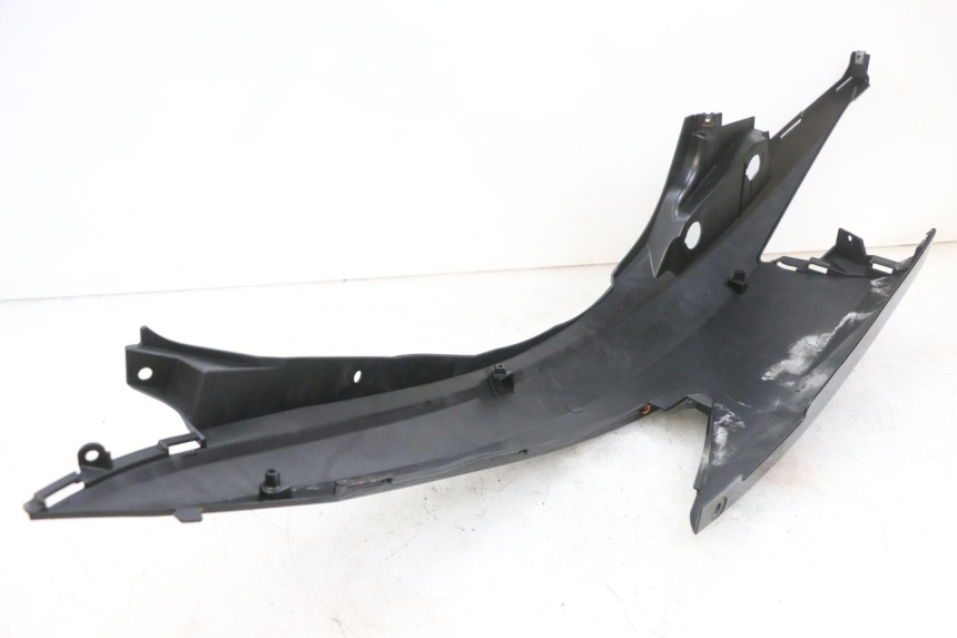 photo de LATERAL TRASEIRO DIREITO SUZUKI BURGMAN 125 (2007 - 2014) - Zoom do estado de desgaste