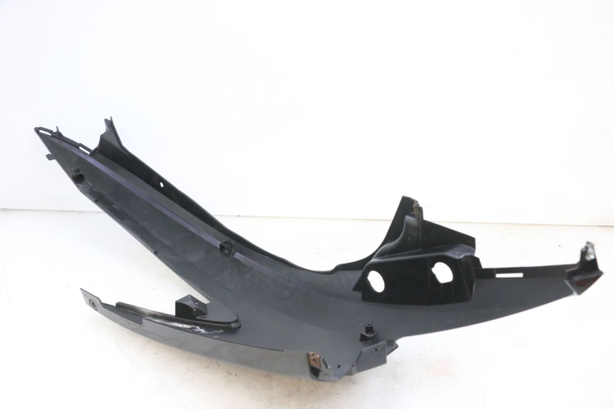 photo de LATERAL TRASEIRO DIREITO SUZUKI BURGMAN 125 (2007 - 2014) - Outro ângulo de visão
