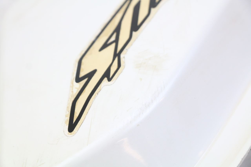 photo de LATERAL TRASEIRO DIREITO YAMAHA BW'S BWS 125 (2010 - 2013) - Zoom do estado de desgaste