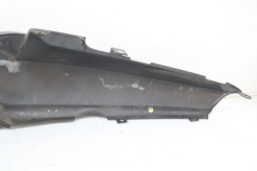 photo de LATERAL TRASEIRO DIREITO BMW C1 125 (2000 - 2003) - Detalhes característicos