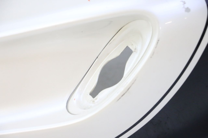 photo de LATERAL TRASEIRO DIREITO HONDA CBR RR FIREBLADE 900 (1992 - 1994) - Vista de perto