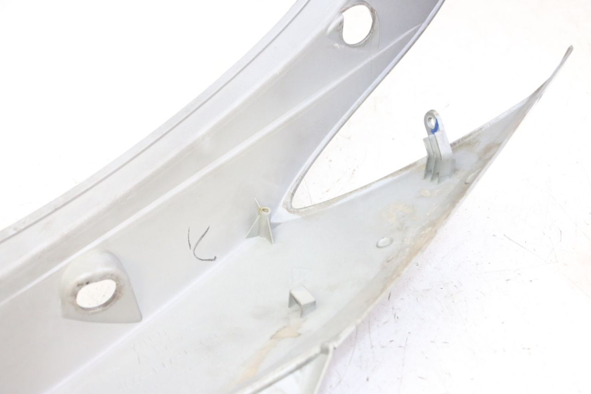 photo de LATERAL TRASEIRO DIREITO YAMAHA CYGNUS X INJECTION 125 (2007 - 2013) - Zoom do estado de desgaste