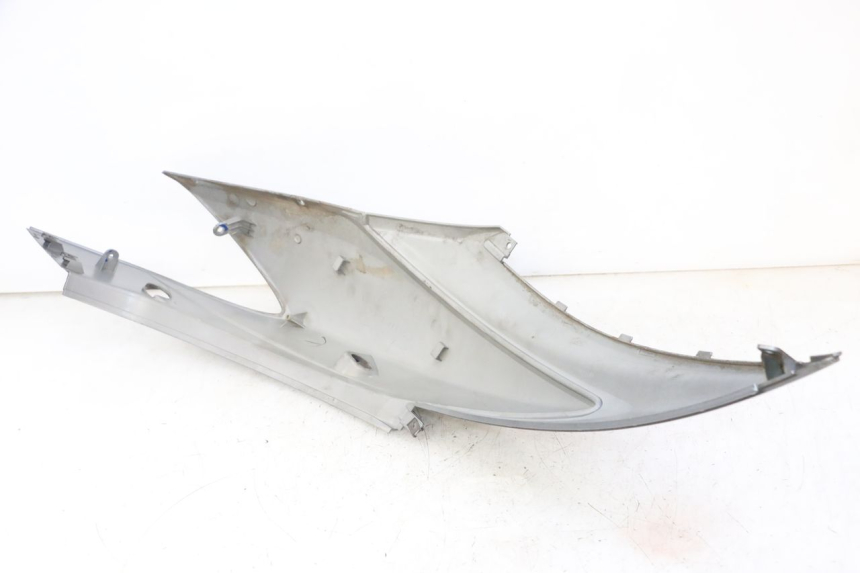 photo de LATERAL TRASEIRO DIREITO YAMAHA CYGNUS X INJECTION 125 (2007 - 2013) - Ampliação técnica